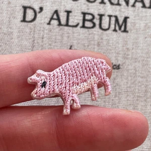 Tiny Piglet Patch Small Pig patch Iron on Pig Applique Gift for Animal lovers - Picture 1 of 4
