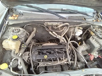 Used Air Cleaner Assembly fits: 2009 Mercury Mariner 2.5L VIN 7 8th digit AT Gra - Image 1 of 4