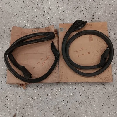 NOS 73-77 雪佛兰 EL CAMINO GMC SPRINT LH 右握铁路 WEATHERSTRIP 对 — 第 1/4 张图片