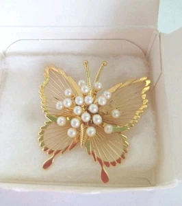 Handgefertigte goldene verdrahtete Schmetterling Brosche & weiße Perlen von Avon - Bild 1 von 5