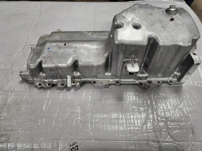 GM cárter de aceite 19-22 Chevrolet GMC Denali Tahoe Silverado Sierra 5,3 L 6,2 L 6,6 L OEM Foto 1 de 4