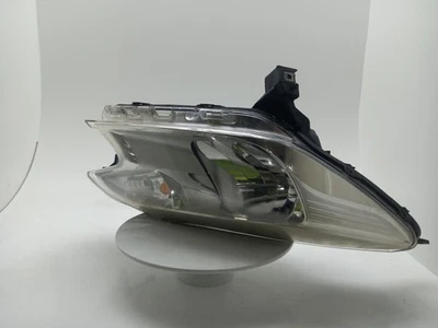 Faro delantero derecho Nissan Note O/S 2013-2017 5 puertas MPV   Foto 1 de 4