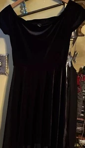 Short Velvet Black Party Dress Size 10 - Picture 1 of 5