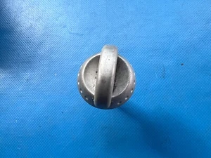 MG F/TF Silver Heater Control Knob (Part #: JFD000071) 2000 - 2007 - Picture 1 of 3