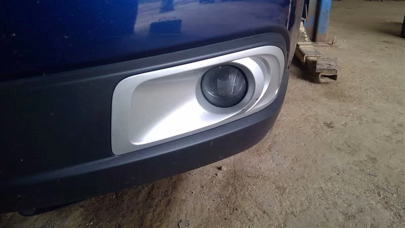 Luz de estacionamiento/esquina del conductor montada para parachoques antiniebla se adapta a 10-11 LEGACY 10286306 Foto 1 de 4