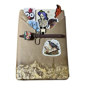 Blind Date With A Book & Goodies - Age: Adult Genre: Thriller/Crime Fiction - Foto 1 di 2