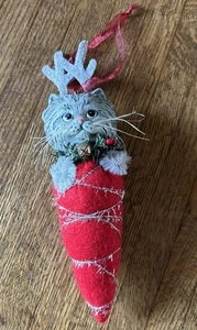 Gato de Navidad Gatito Gris en Medias Reno Cerámica Adorno 3-D Corona Campana - Imagen 1 de 10