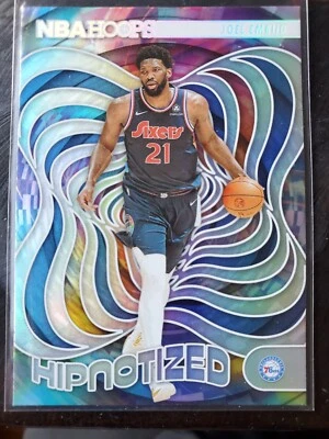 Joel Embiid HYPNOTIZED Insert 2022-23 Panini NBA Hoops MINT - Image 1 of 2