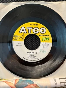 SONNY (SONNY & CHER)-VERY RARE Original 45!-"Laugh At Me"-Top 10 Hit-1965-EX - Picture 1 of 1