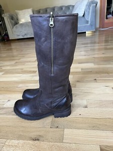 Women's Miz Mooz 7.5 US Shoe for sale 