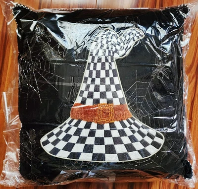 Almohada sombrero brujas Mackenzie Childs con telaras y arañas 18" cuadrados Nuevo con etiquetas Foto 1 de 4