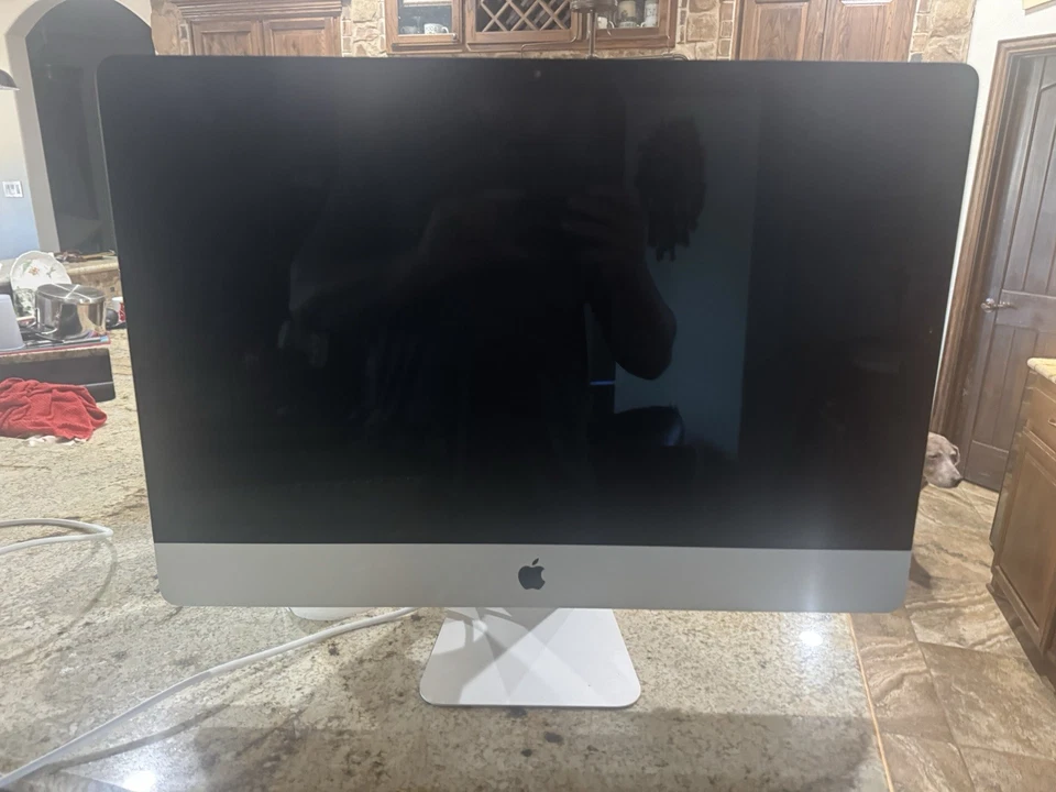 Computadora de escritorio Apple iMac de 27 pulgadas con pantalla Retina Foto 1 de 1