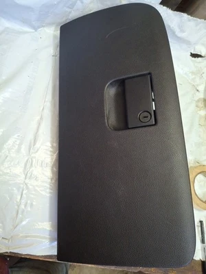 2012 - 2020 DODGE JOURNEY GLOVE BOX STORAGE COMPARTMENT OEM 3000044LFN - Изображение 1 из 4