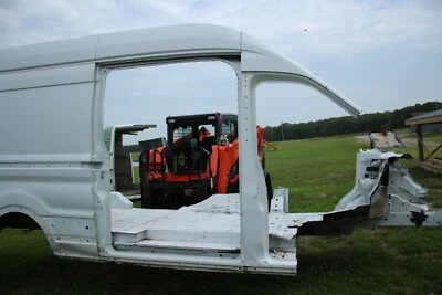 Ford Transit 350 B 2016 pilar blanco recortará la carga Foto 1 de 4