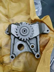 JCB BACKHOE - OIL PUMP - Picture 1 of 3