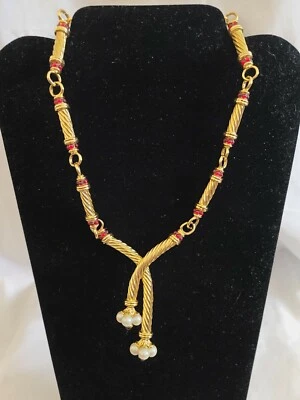 Collar llamativo segmento tono dorado IVANA rubíes y perlas simulados sin marca Foto 1 de 4