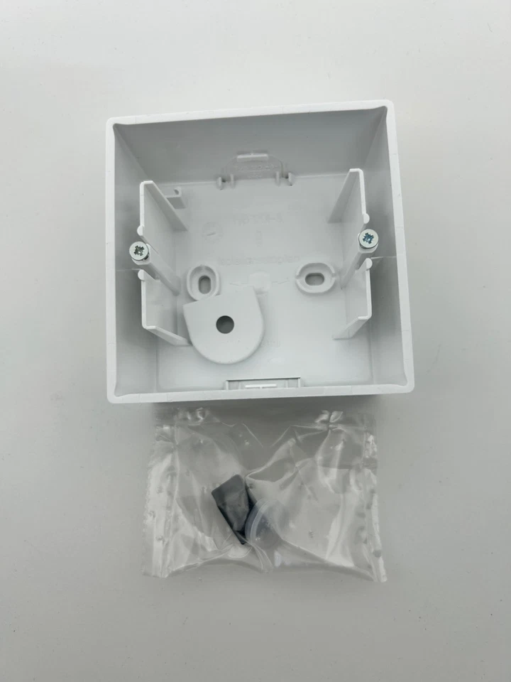 Busch Jaeger 1701-84 Future Linear Aufputz AP Gehäuse 1-fach studioweiß glänzend - Bild 1 von 1