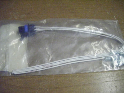 NUEVO CONECTOR LÁMPARA COMBO TRASERA GM OEM 88988598 Foto 1 de 2