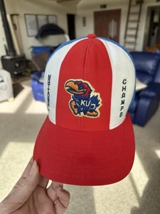 Sombrero de Camionero Jayhawks Universidad de Kansas AJD De Colección Rayas de la Suerte Hecho en EE. UU. - Imagen 1 de 14
