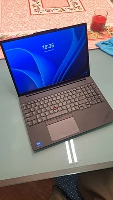 pc lenovo thinkpad p16s gen3 - Immagine 1 di 4