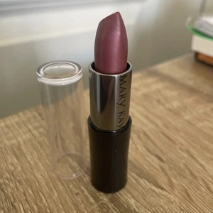 MARY KAY Whipped Berries Berry Creme Lipstick .13 oz. 022828 Retired NEW No Box - Picture 1 of 1