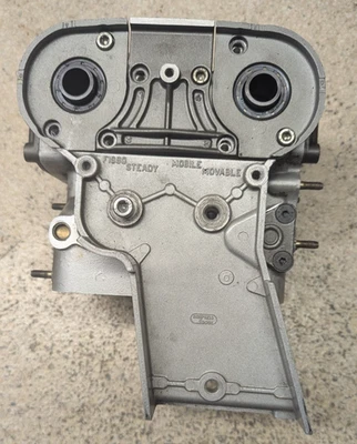 Culata vertical con válvulas/accesorios Ducati 748 2001 Superbike 30120601A Foto 1 de 4