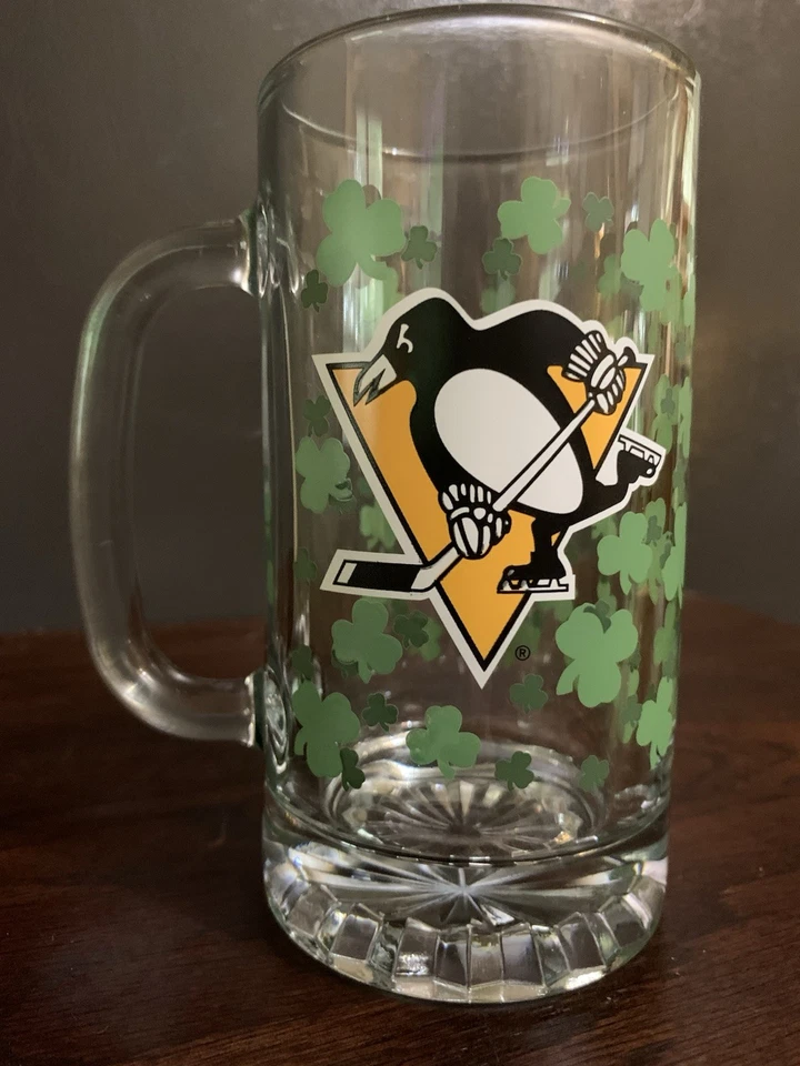 NHL Pittsburgh Penguins RARA edición 6” Hvy. Taza de vidrio * trébol * estampado de trébol usada en excelente estado Foto 1 de 4