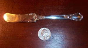 Gorham Chantilly Pat.1895 Mark 5 7/8" flacher Butterstreuer - Bild 1 von 2