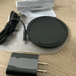 📀 Belkin Wireless Charging Pad 10W for Apple & Samsung (AS SHOWN) - Picture 1 of 2