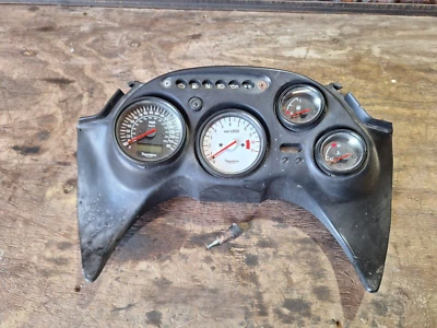 Triumph Sprint ST 955i - Speedo Clocks Dash Instrument Cluster Gauges Tacho — 第 1/4 张图片