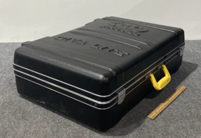 Kino Flo Diva Lite 401 DIV-401-120 Lighting System Travel Kit w/ Power Cord - Image 1 of 4