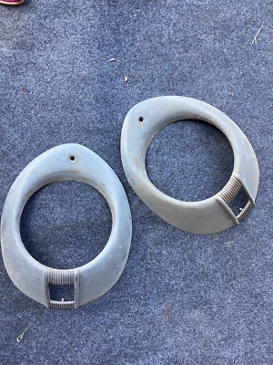 Juego de bisel de faros para camioneta Ford 1940-1941 - ORIGINALES DE FÁBRICA Foto 1 de 4