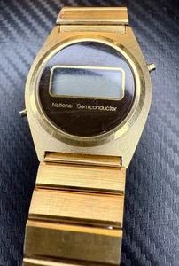 Vintage National Semiconductor Watch Gold Tone Stainless Steel Flip Clasp Works - Picture 1 of 7
