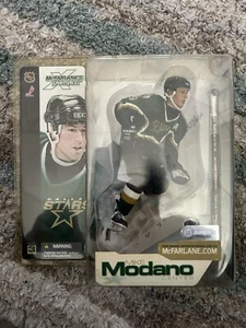 2002 NHL Mcfarlane Series 3 Mike Modano Stars - Picture 1 of 2