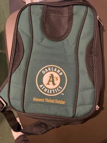 OAKLAND ATHLETICS A's Season Ticket Holder INSULATED LUNCH BAG COOLER Brand New! Cover