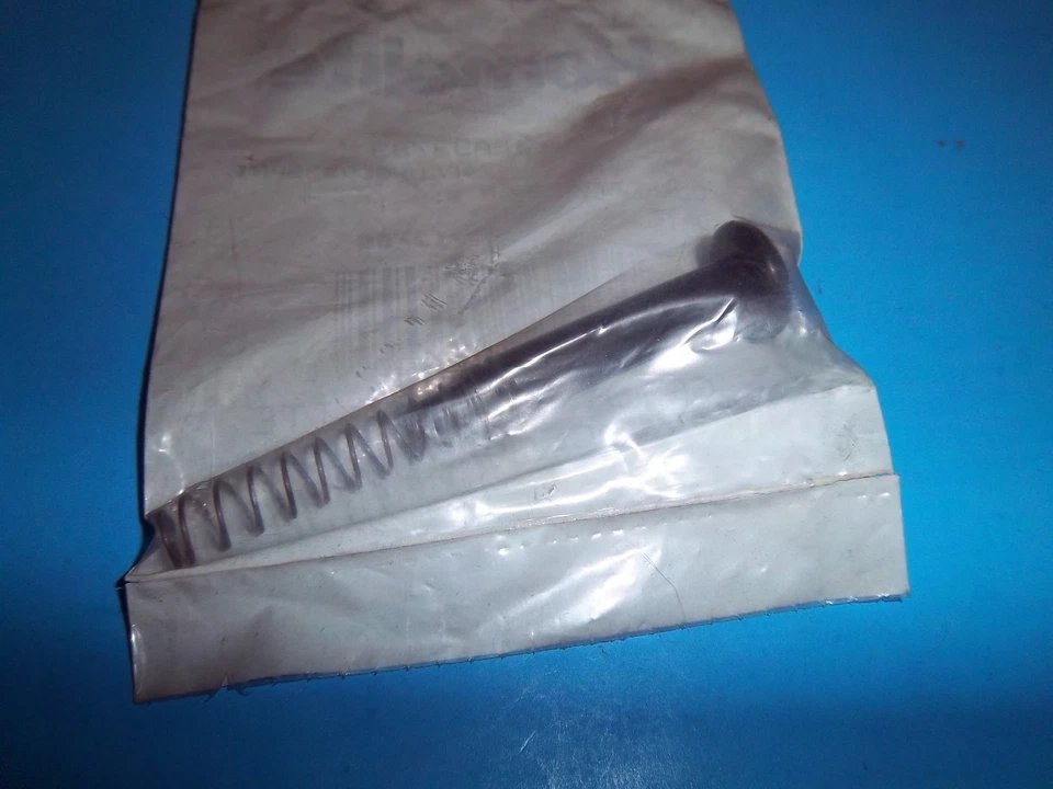 NEW OEM HOMELITE OILER PLUNGER A93783 HL11 - Image 1 of 1