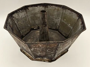 Vtg Tin Metal Bundt Tube Cake Pan 9 Sided Rustic Primitive Kitchen Decor - Picture 1 of 11