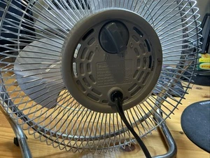 Home Trends Mf-9 Metal Personal Desk High Velocity Fan - Picture 1 of 8