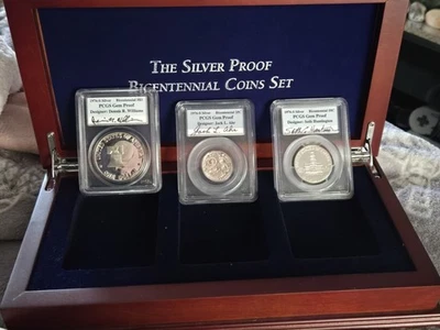 1776-1976 silver Bicentennial Set of 3  Coins. - Image 1 of 4