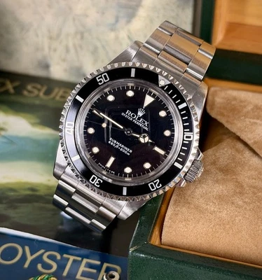 Rolex Submariner | 5513 | 1988 | Creamy Lume | Sharp Example | Box & Booklets - Image 1 of 4