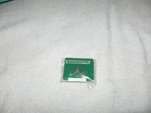 US Army Metal Corporal Rank Insignia Pins A Pair - Bild 1 von 2