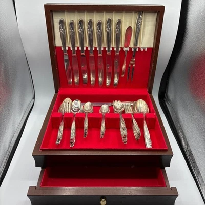 International Exquisite Silverplate Rogers. & Bros 1957 Silverware Set w/Box 54 - Image 1 of 4