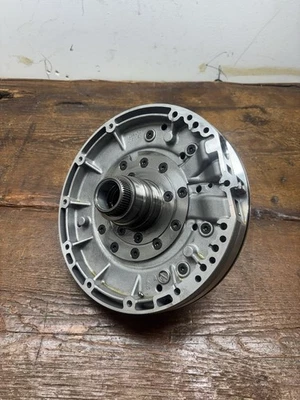 Оригинальный масляный насос автоматической коробки передач 07–10 BMW E64 650i X5 550i ZF 6HP28 - Изображение 1 из 4