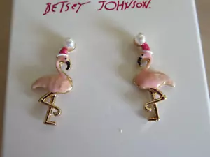 Betsey Johnson Santa Flamingo Ohrringe Piercing Rosa Emaille Weihnachten - Bild 1 von 6