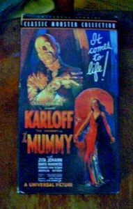THE MUMMY CLASSIC MONSTER COLLECTION VHS FREE SHIPPING BORIS KARLOFF - Picture 1 of 1