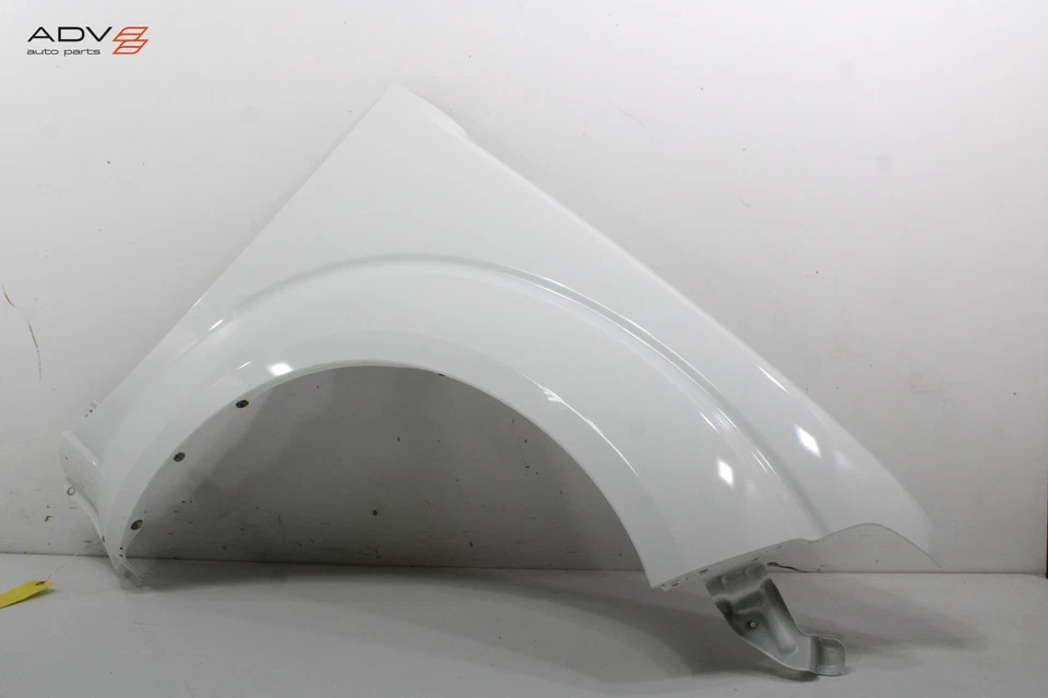 Nissan Frontier 2005-2021 panel de cubierta del guardabarros del lado del pasajero delantero derecho OEM Foto 1 de 4