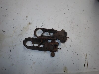 Reposapiés izquierdo/derecho Yamaha YZ 400 1979 AHRMA reposapiés izquierdo derecho  Foto 1 de 4