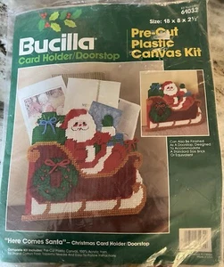 NIP VINTAGE BUCILLA SANTA CARD HOLDER PLASTIC CANVAS #61032 - Picture 1 of 3
