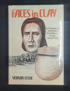 Faces In Clay von Vernon Leslie Erstausgabe, signierte Kopie (#694/1000) - Bild 1 von 6