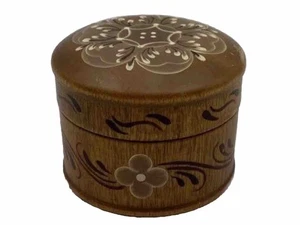 Caja baratija de madera redonda pintada a mano floral marrón de colección firmada por artista - Imagen 1 de 8